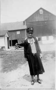 picture of Margaret (Straub) Holl; shared by Esther (Holl) Schowalter