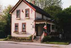 picture of Carl and Mildred Schmidt home